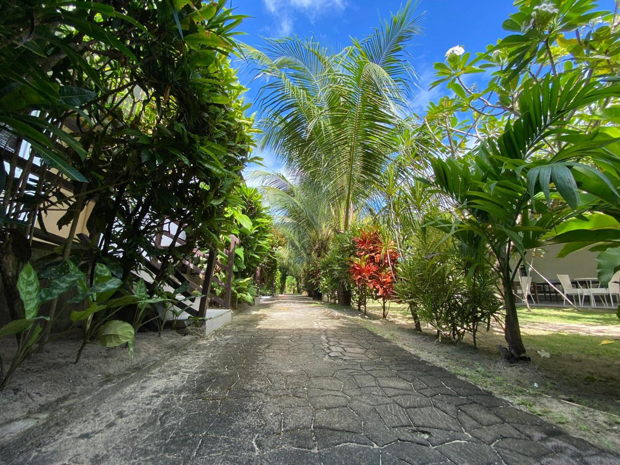 Vivo Siargao Hotel Хенерал Луна Екстериор снимка